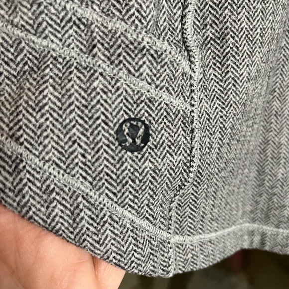 Lululemon gray and black herringbone half zip 4 - Picture 12 of 12